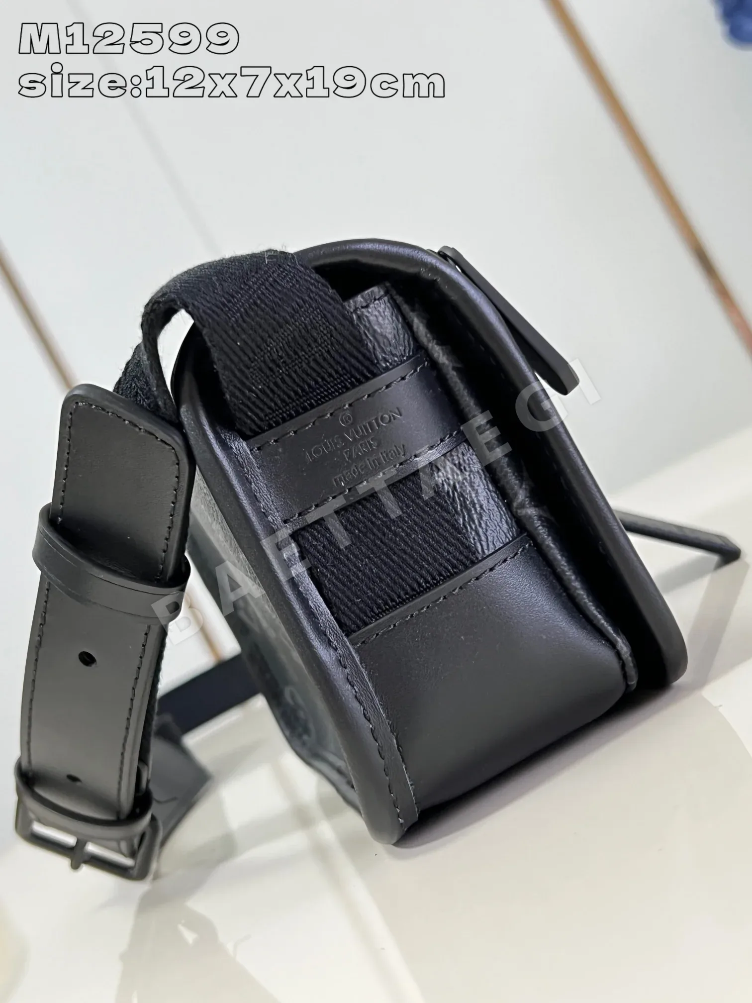 루이비통 M12599 블랙 핸드백 미니 상세 이미지 4