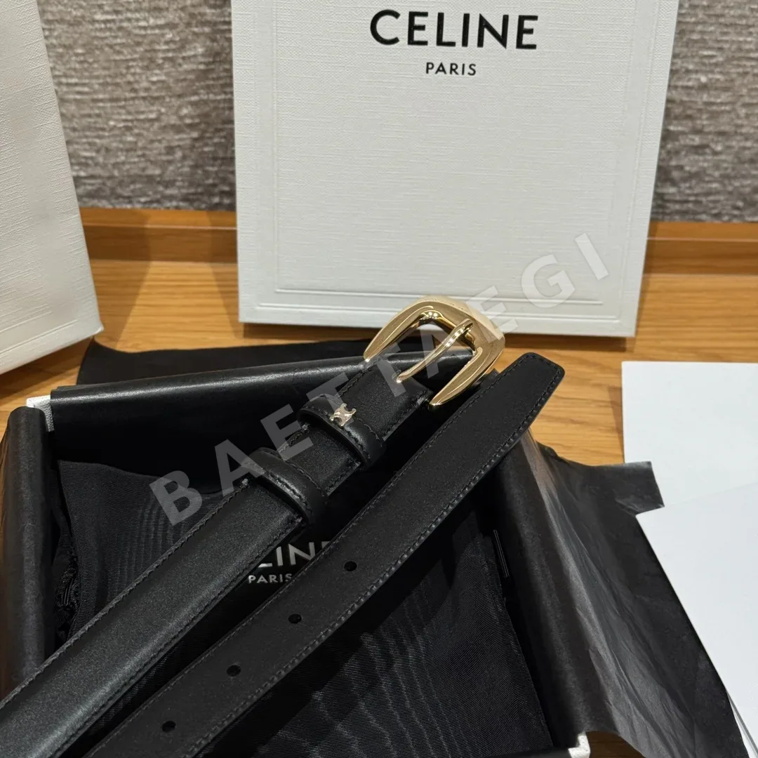 셀린느 부드러운 소가죽 골드 로고 벨트 상세 이미지 5