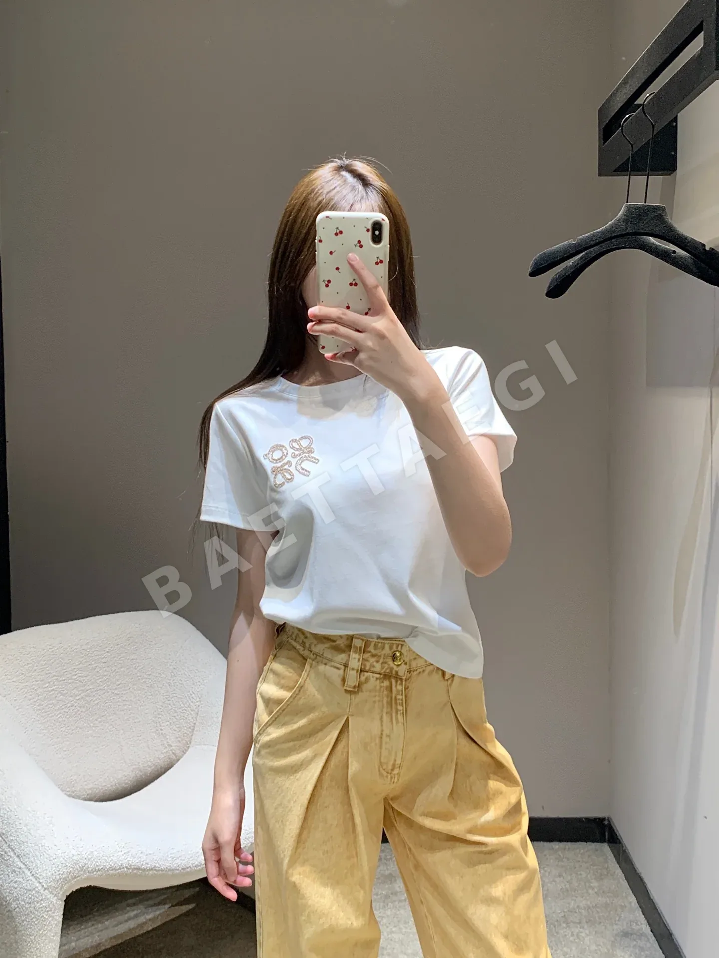 로에베 자수 크루넥 반팔 티셔츠
