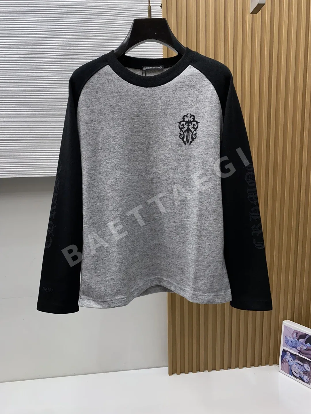 크롬하츠 남성 크루넥 긴팔 티셔츠 205254