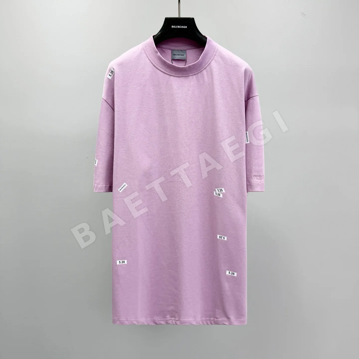 발렌시아가 520 스티커 아트워크 남성 반팔 티셔츠 113989