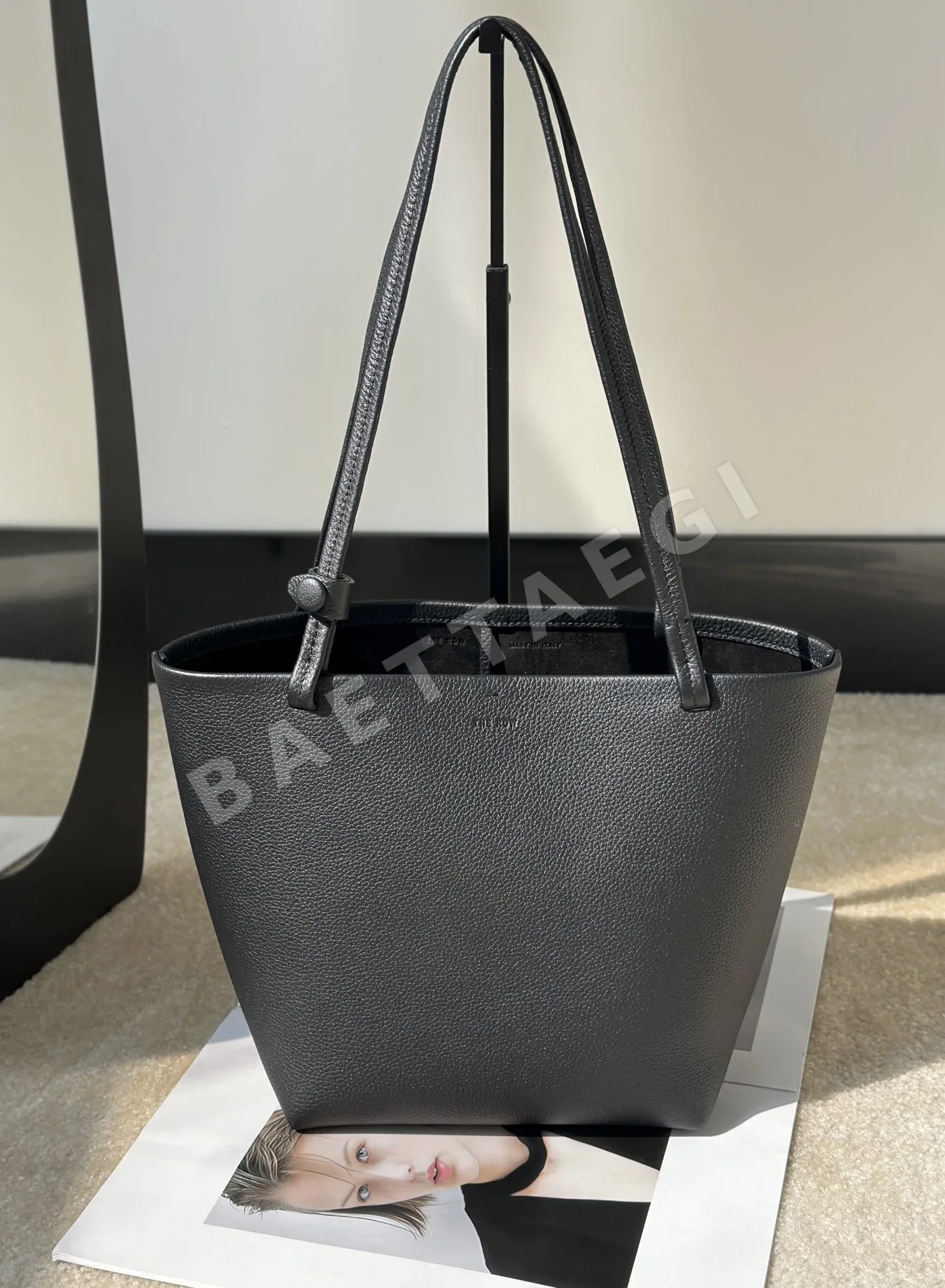 더로우 파크 토트 가방 상세 이미지 2