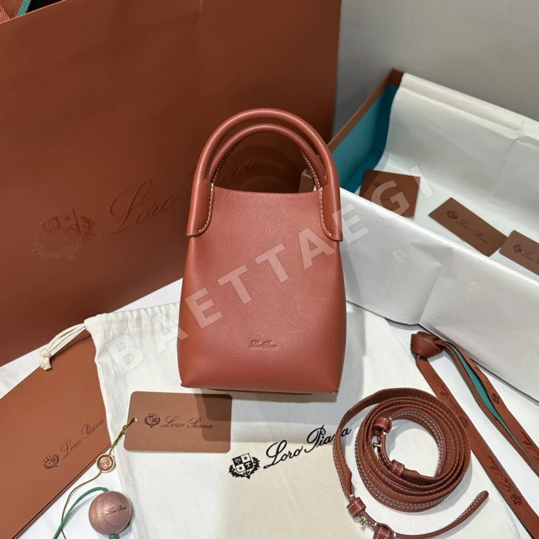 로로피아나 송아지가죽 버킷백 191248