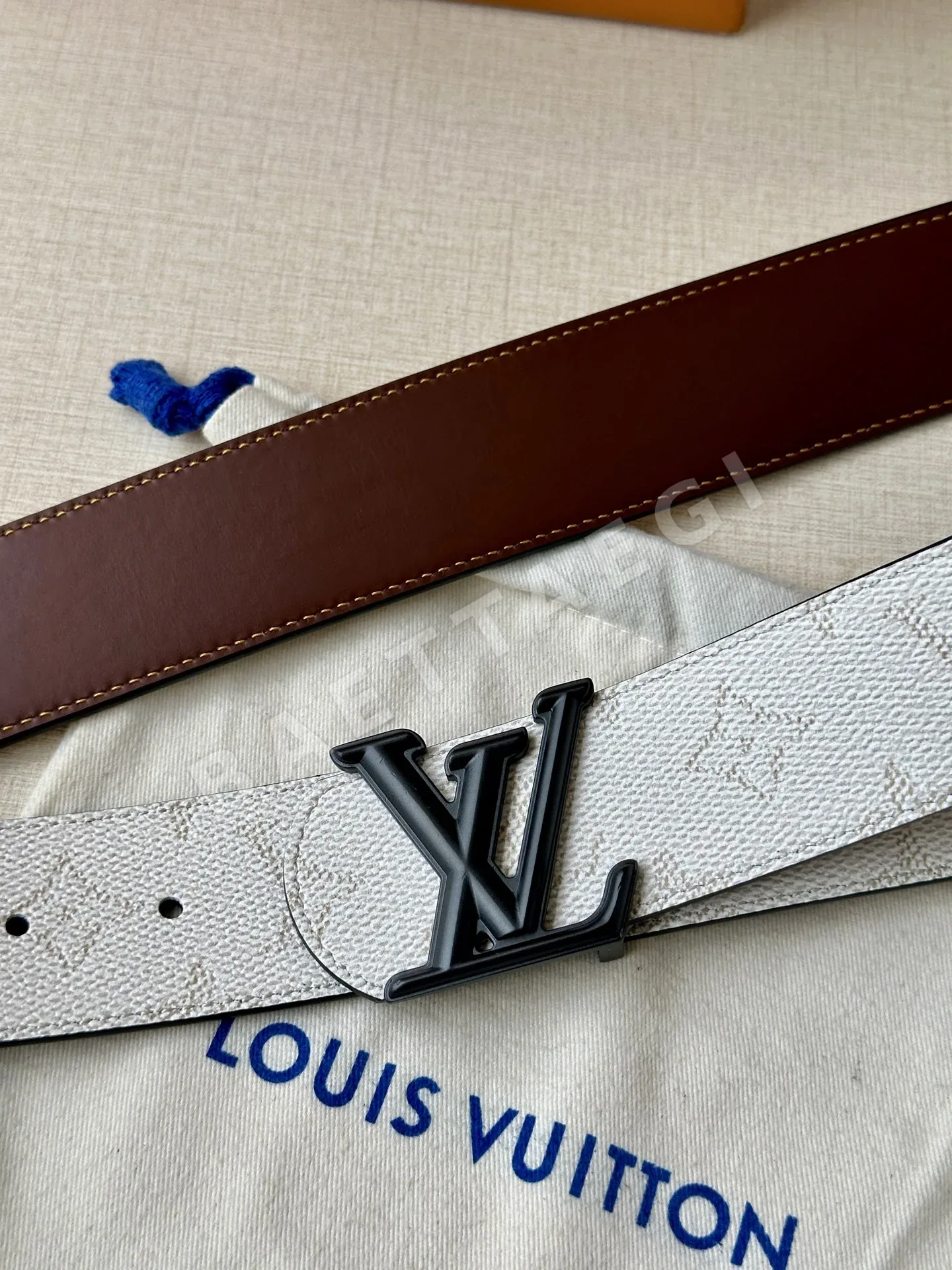 루이비통 LV 디멘션 모노그램 리버시블 벨트 상세 이미지 2
