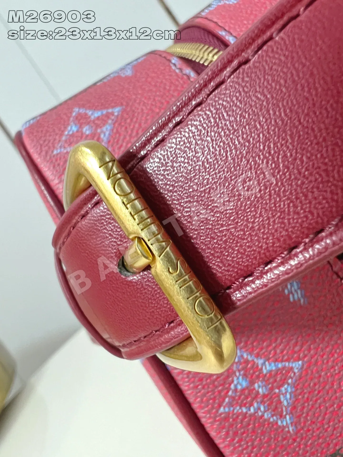 루이비통 M26903 락커 도프 키트 세면도구 가방은 모노그램 캔버스로 제작되어 상세 이미지 4
