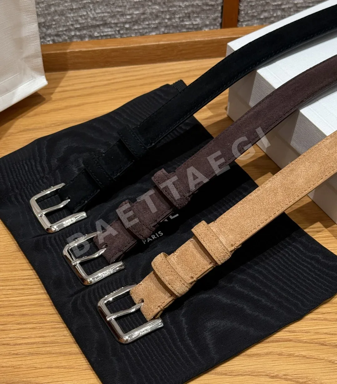 셀린느 스웨이드 소가죽 메탈 버클 벨트 상세 이미지 5