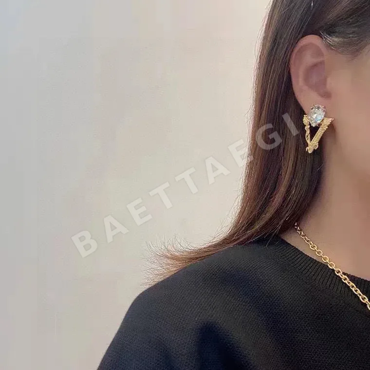 베르사체 귀걸이 63385 Versace Earrings 상세 이미지 5