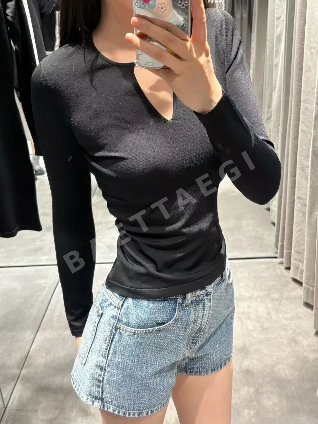 알렉산더왕 메탈릭 컷아웃 니트 긴팔 탑 상세 이미지 9