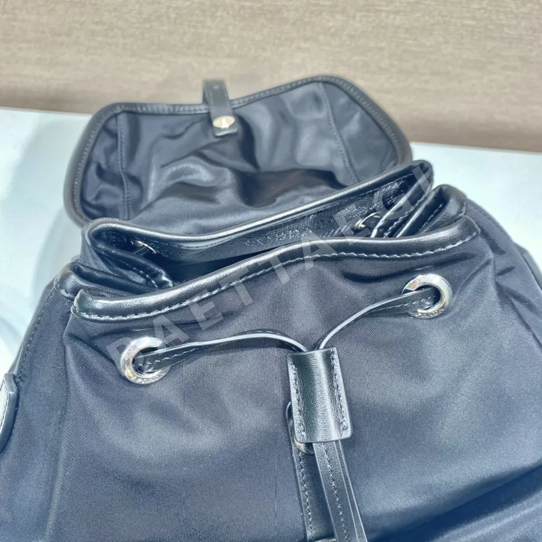 프라다 나일론 백팩 1BZ677 상세 이미지 7