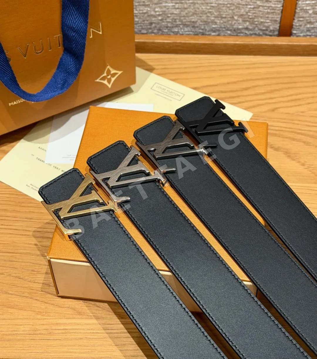 루이비통 이니셜 40mm 리버시블 소가죽 벨트 상세 이미지 3