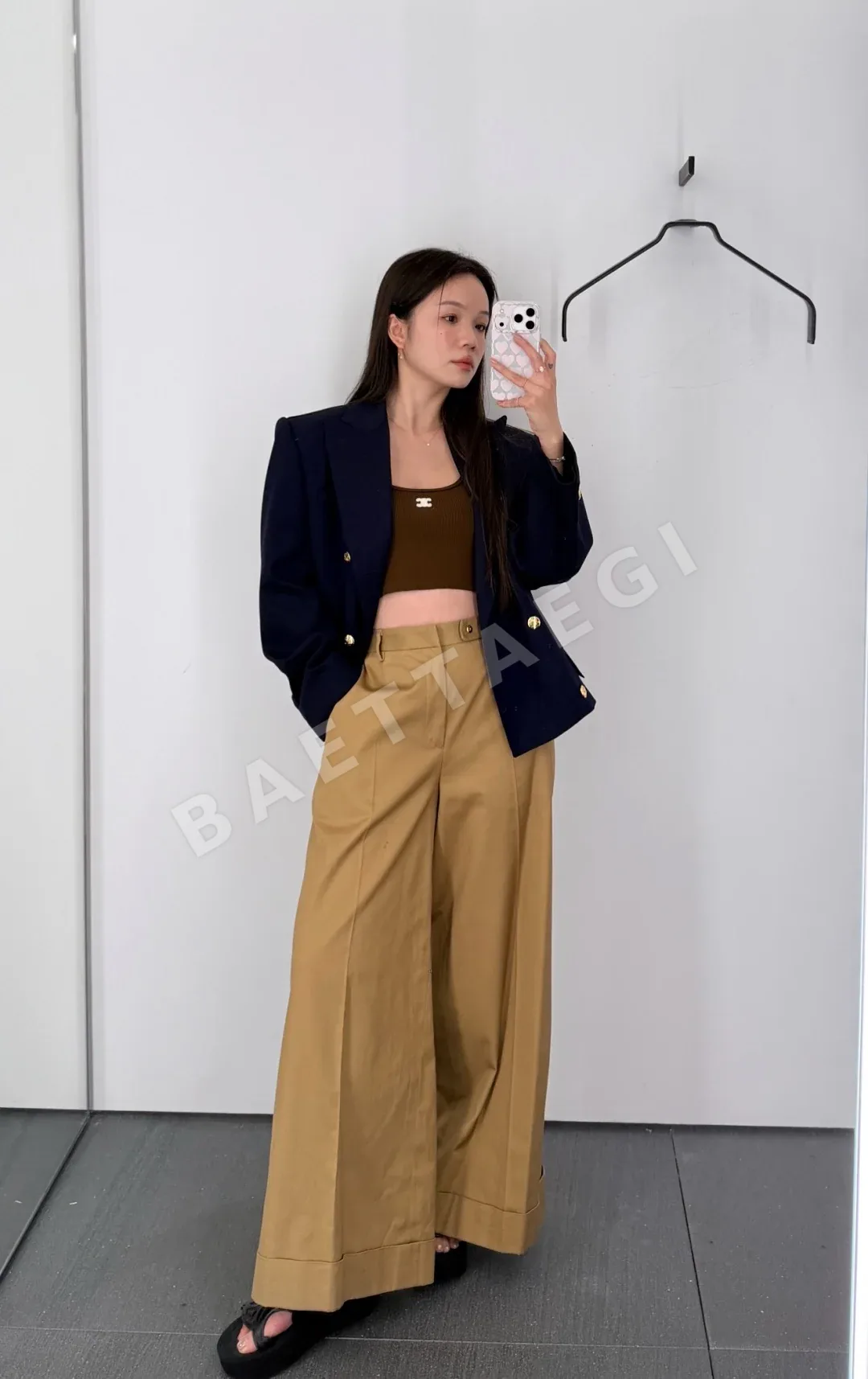 셀린느 골드 버클 벨트 장식 와이드 코튼 팬츠 상세 이미지 3