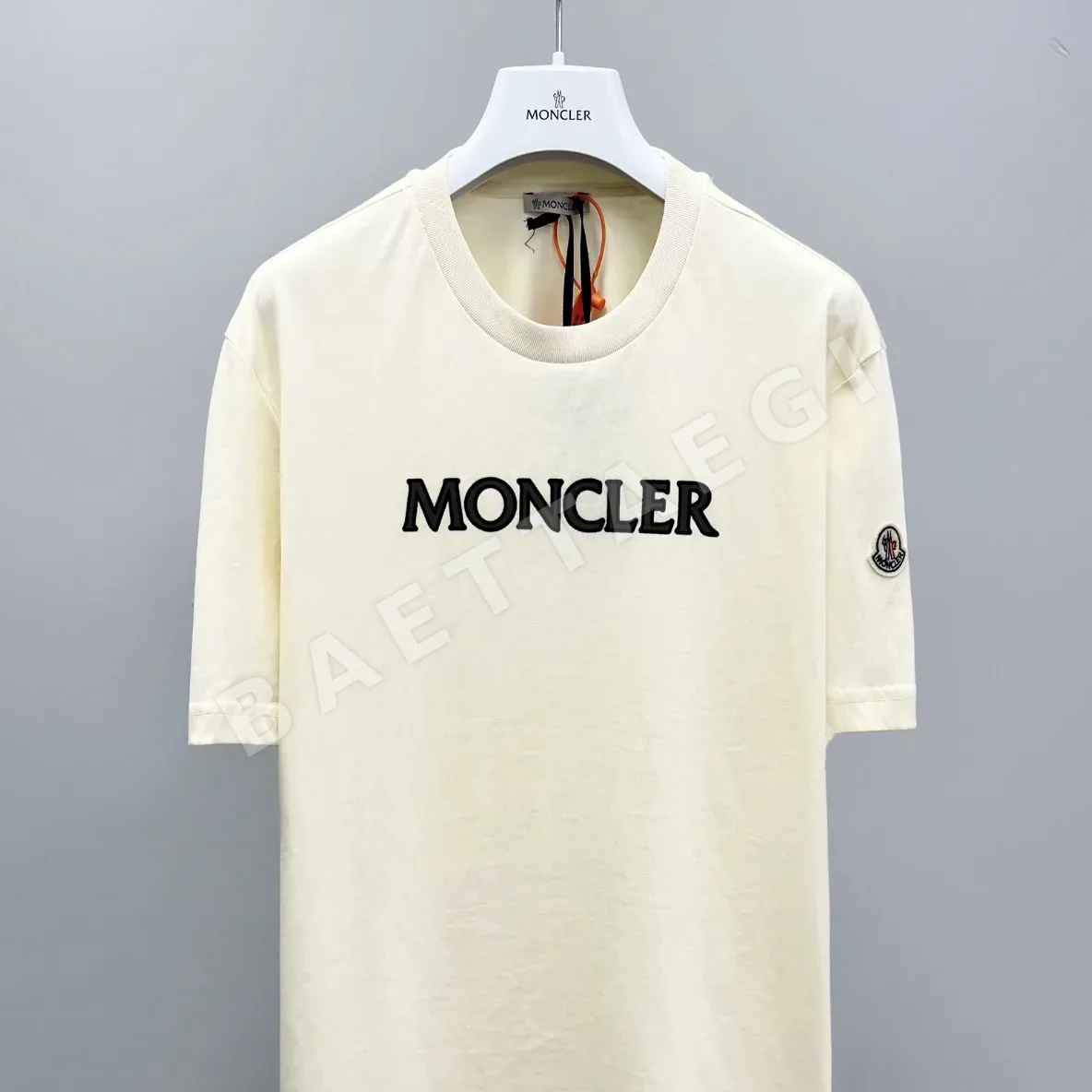 몽클레르 남성 로고 프린트 코튼 반팔 티셔츠 상세 이미지 3