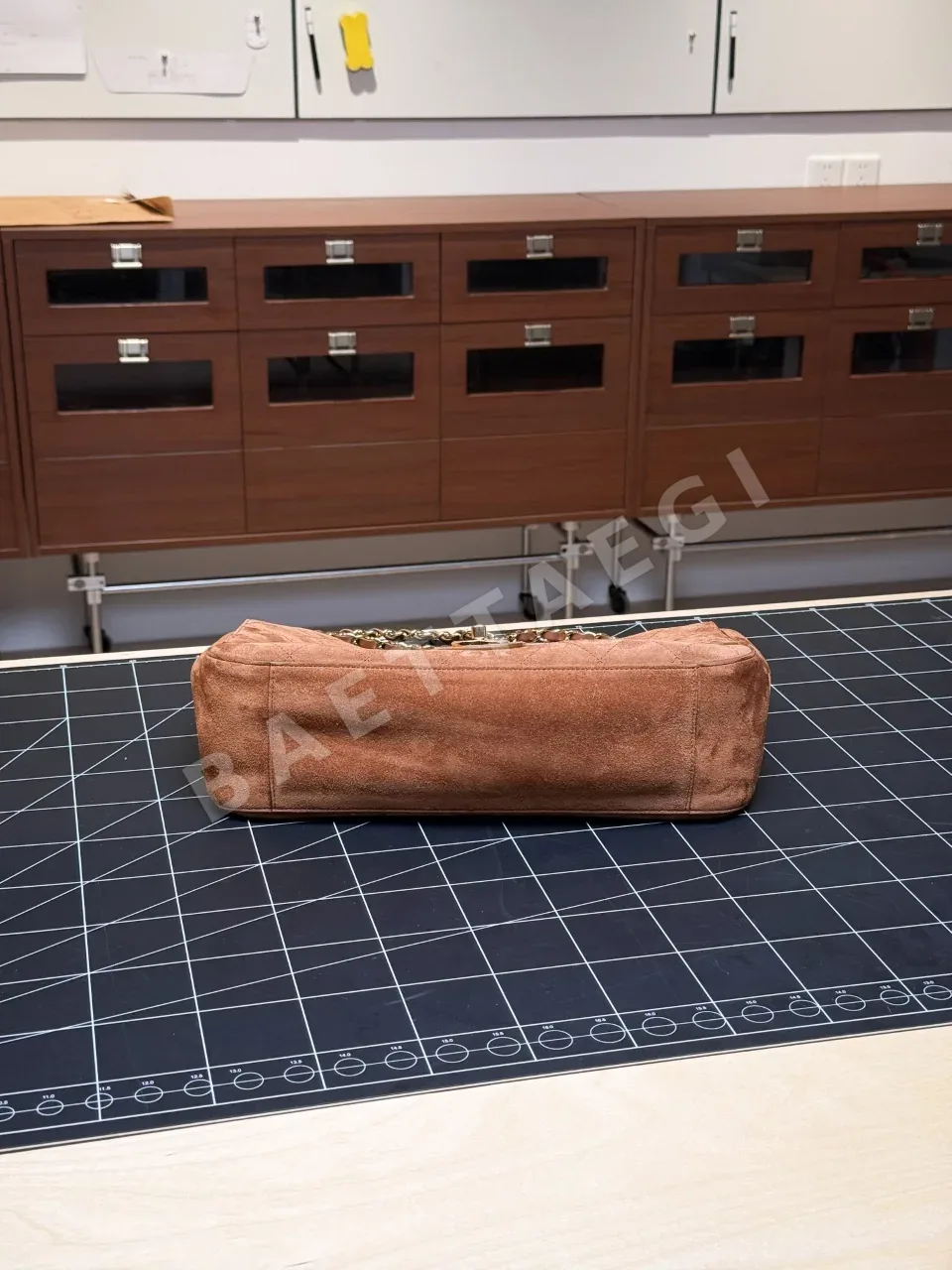 샤넬 스몰캡 사슴 가죽 가방 상세 이미지 5