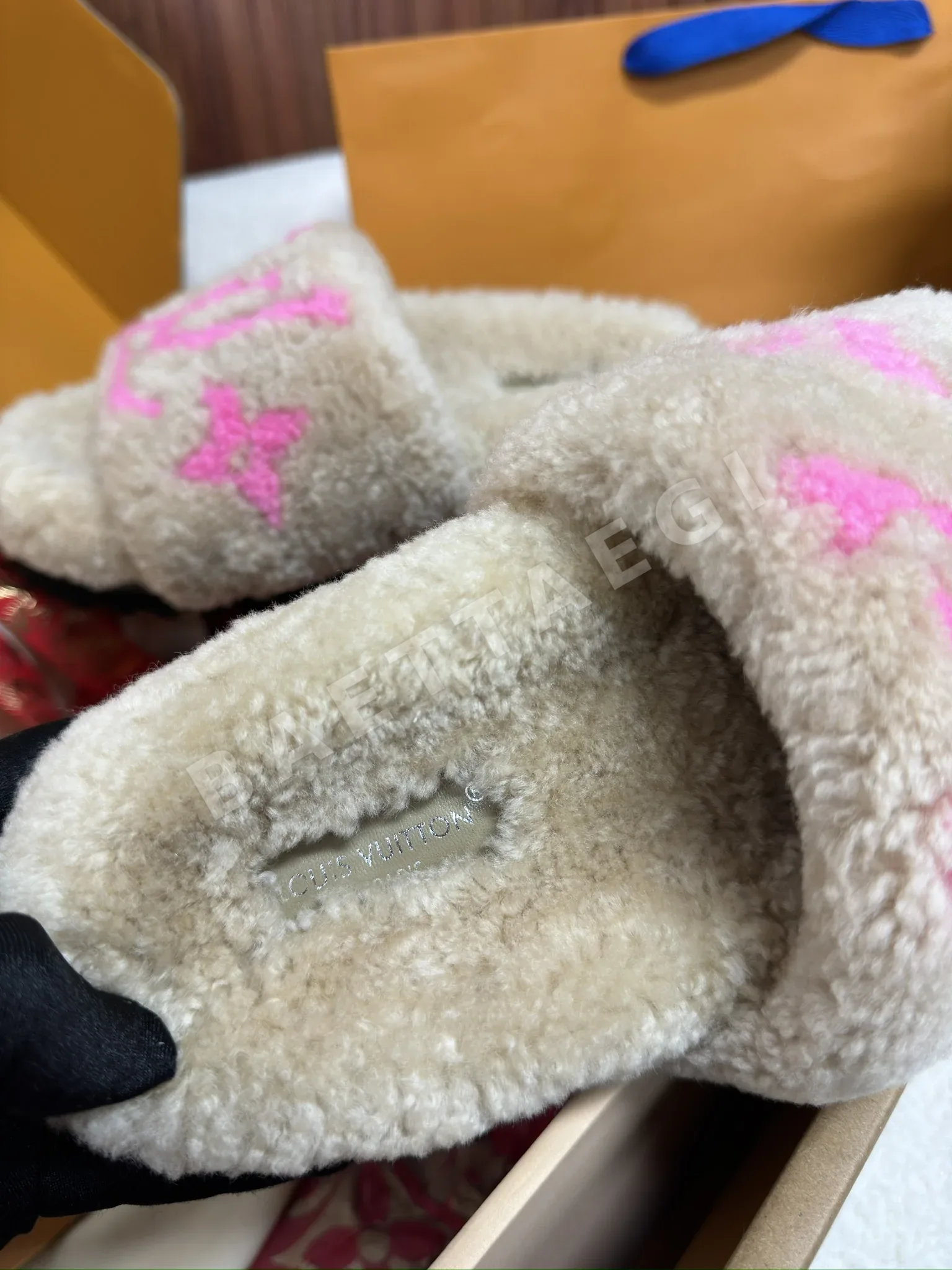 루이비통 봉디아 여성 울 슬리퍼 상세 이미지 8