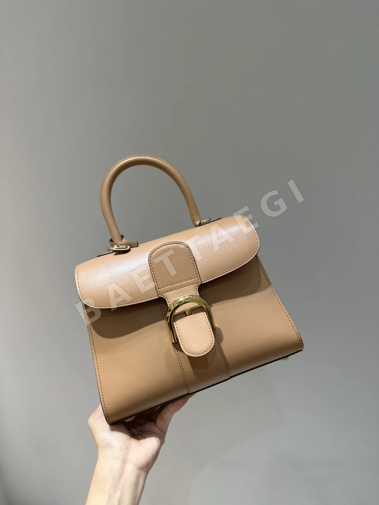 델보 더블링 브릴리언트 박스 가죽 가방 상세 이미지 2