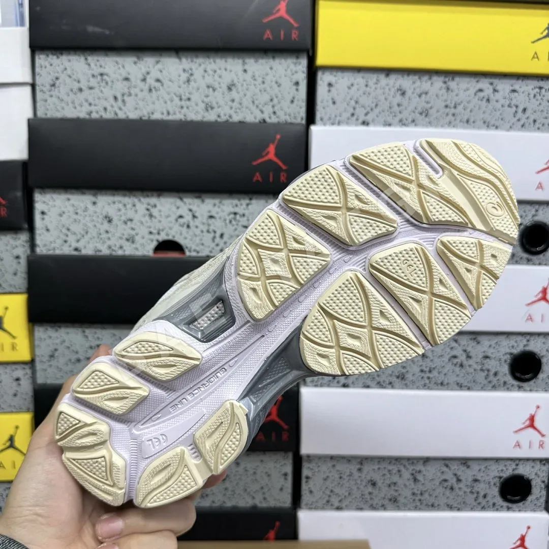 아식스 [WZ] 젤 NYC 1201A789-105 200388 Asics Gel-NYC White Oyster Grey 상세 이미지 10