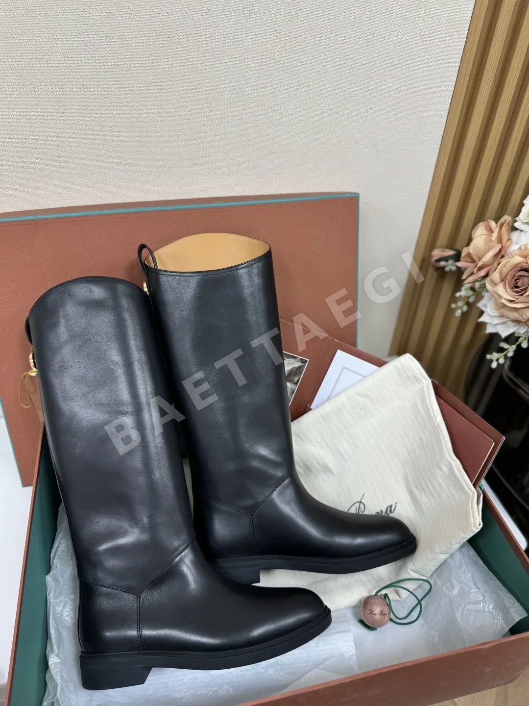 로로피아나 킬다 가죽 라이딩 부츠 상세 이미지 4