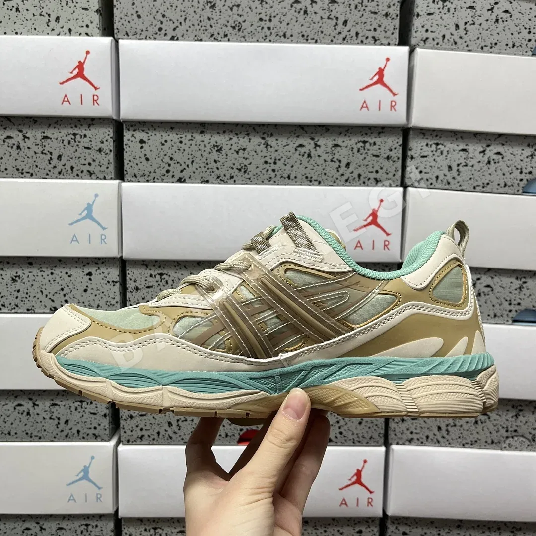 아식스 [GX] 젤 NYC 유틸리티 1203A558-300 200527 Asics Gel-NYC Utility Olive Grey Pepper 상세 이미지 9