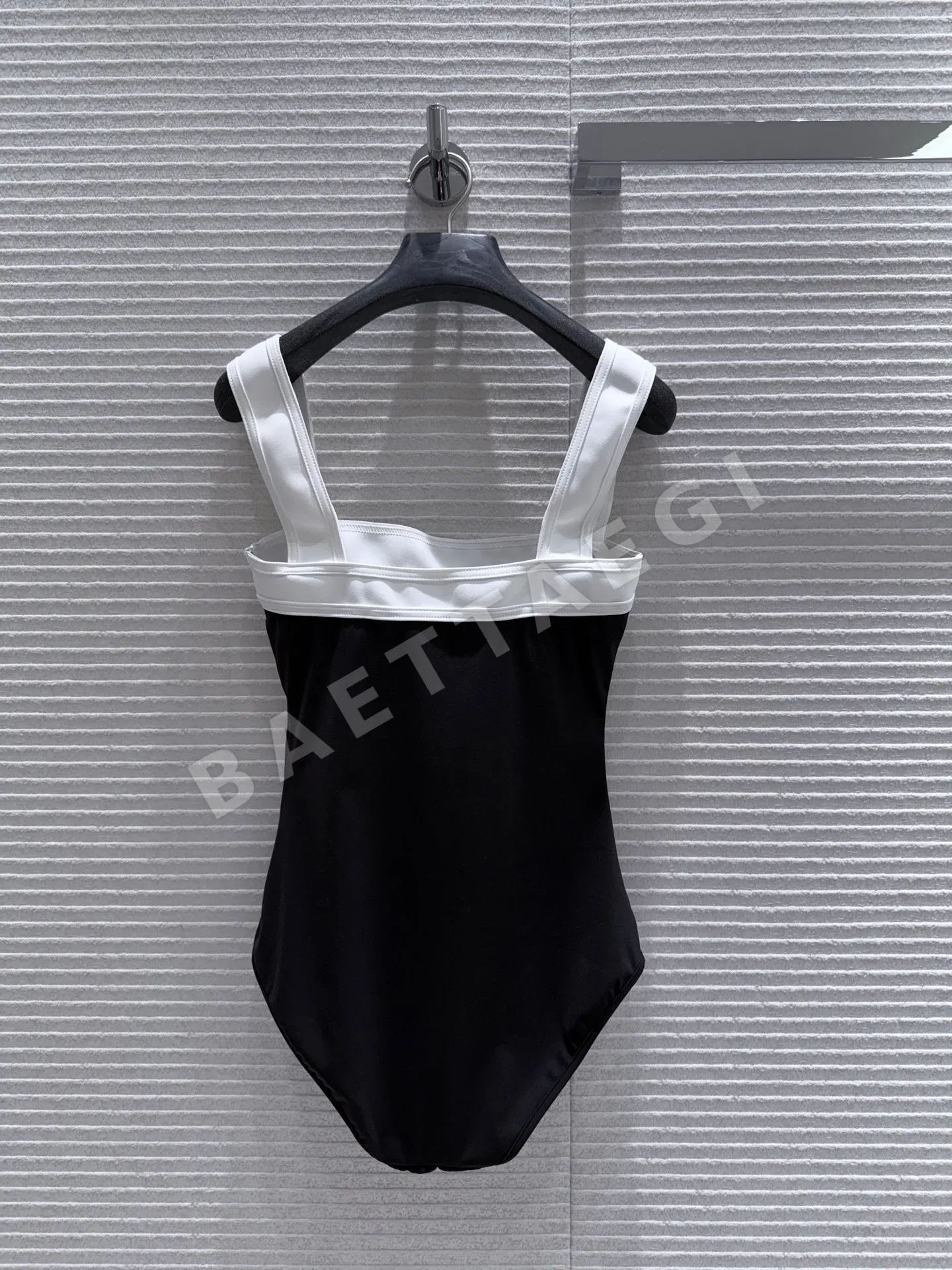 샤넬 스트랩 블랙 원피스 수영복 여자 액티브웨어 상세 이미지 9