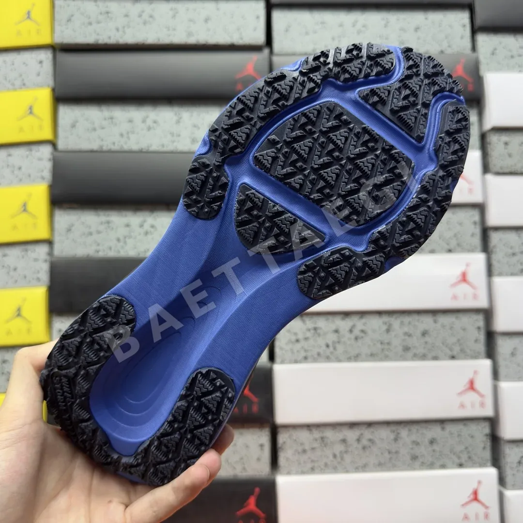 나이키 [XY] 보메로 18 201889 Nike Vomero 18 HQE98-003 상세 이미지 8