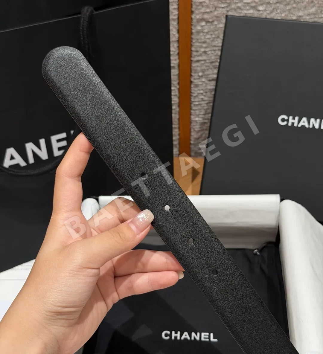 샤넬 클래식 더블 C 골드 로고 가죽 벨트 상세 이미지 8