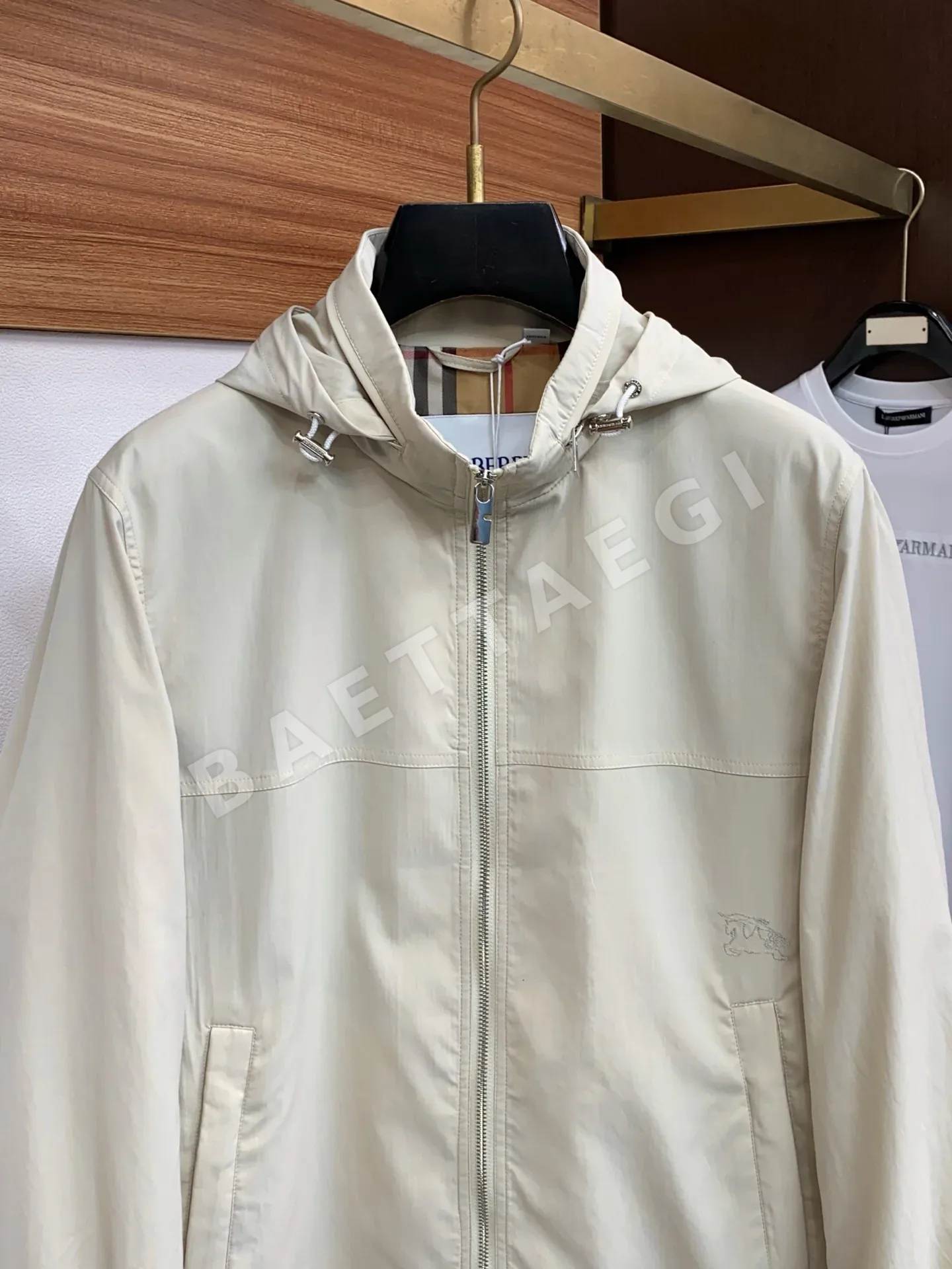 버버리 슬림핏 남성 캐주얼 재킷 P430 상세 이미지 2