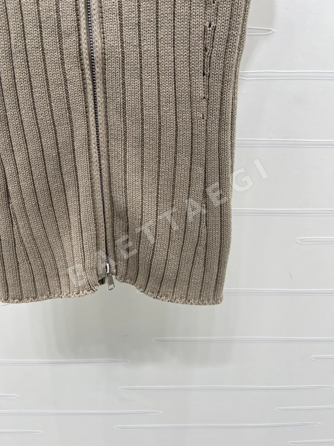 샤넬 스탠드 카라 세로 골지 니트 베스트 상세 이미지 6
