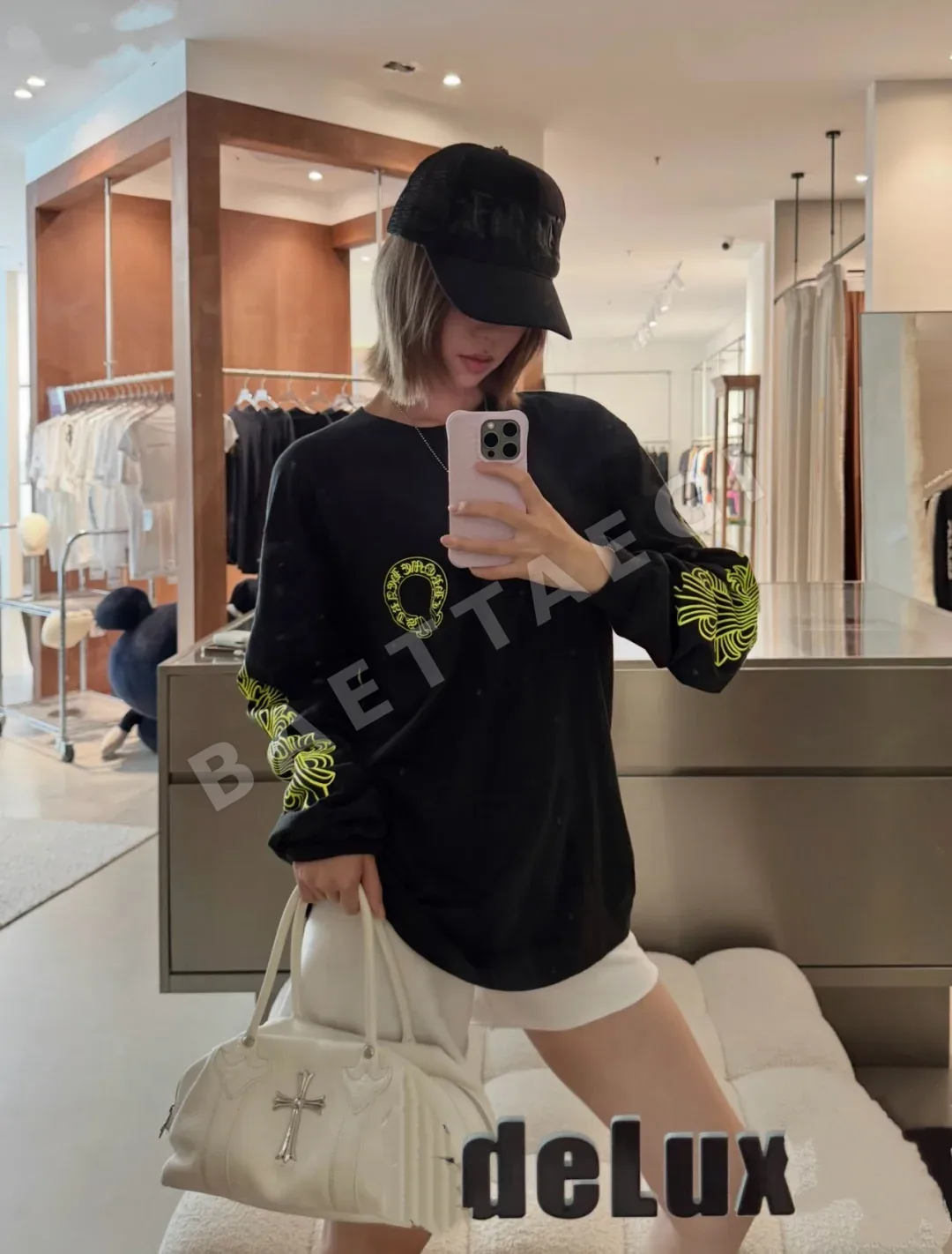 크롬하츠 그린 호스슈 산스크리트 프린트 여성 긴팔 티셔츠 상세 이미지 10