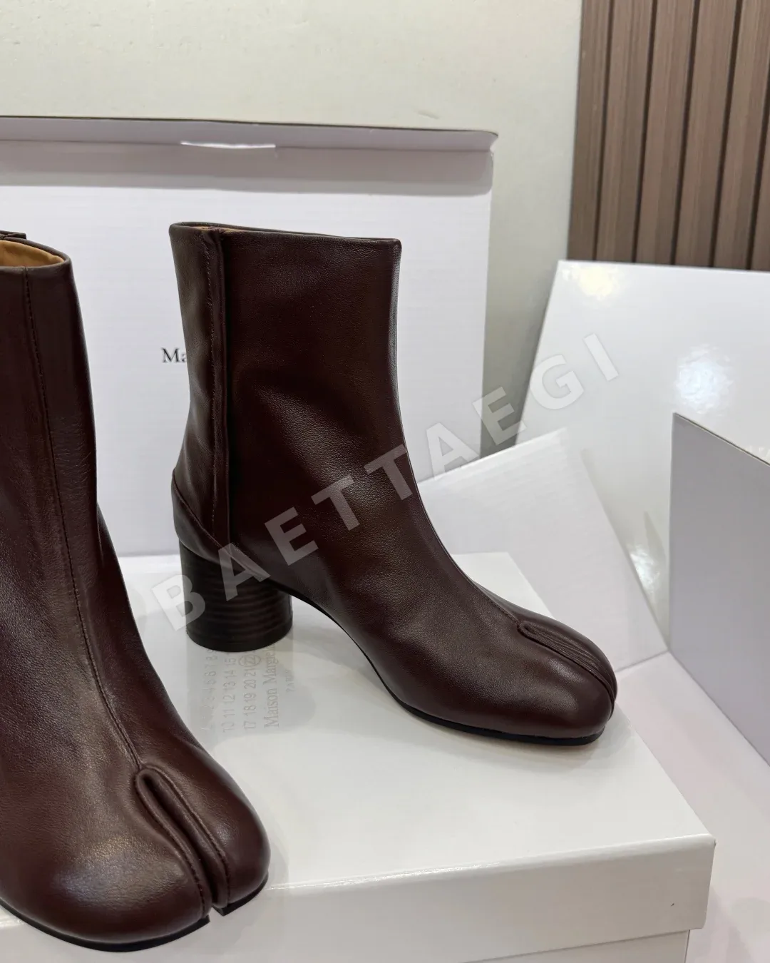 마르지엘라 타비 레더 앵클 부츠 상세 이미지 4
