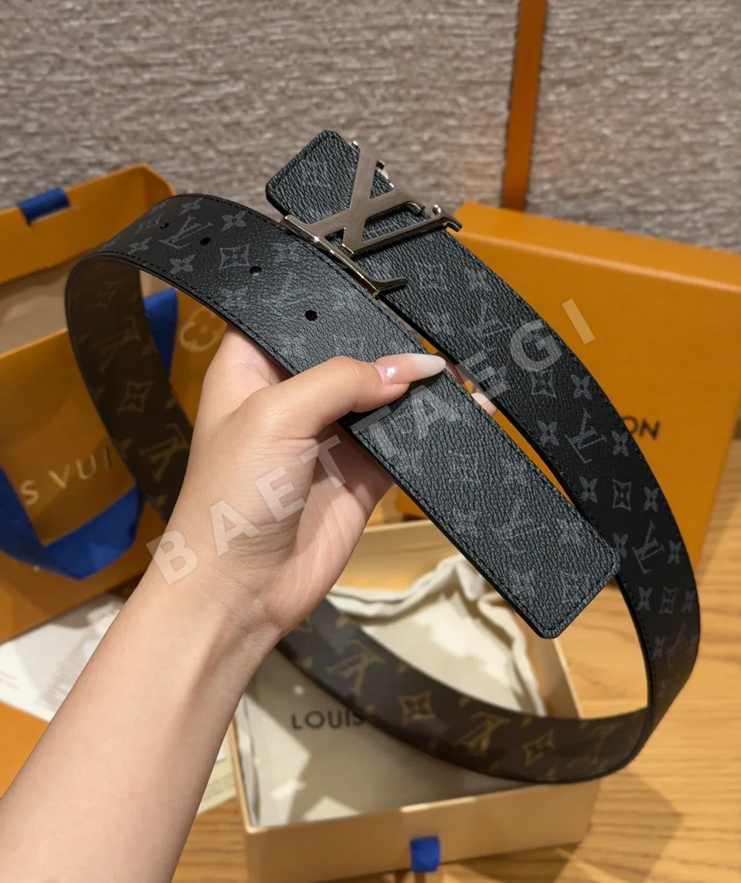 루이비통 이니셜 40mm 리버시블 벨트 상세 이미지 6