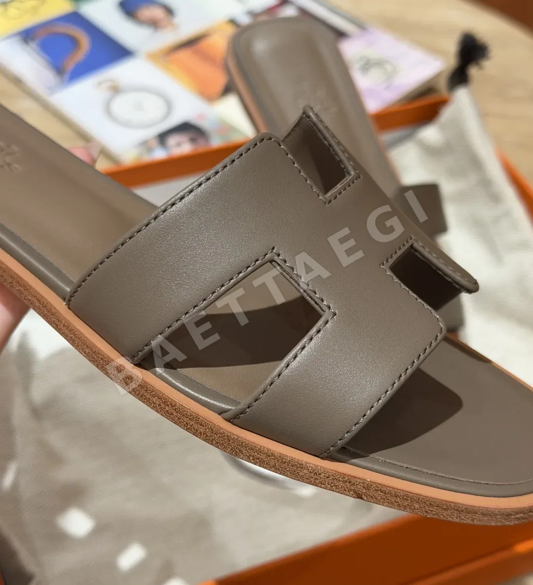 에르메스 오란 샌들 Leather 클래식 H 컷아웃 상세 이미지 2