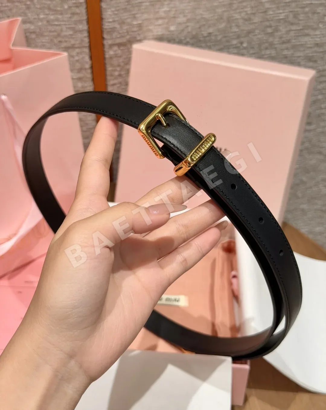 미우미우 레더 슬림 벨트 2.5 cm 상세 이미지 3