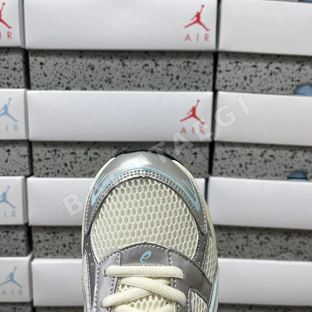 아식스 [KO] 젤 1130 1201A956-101 200555 Asics Gel-1130 Kith Cream Starlight Blue 상세 이미지 5