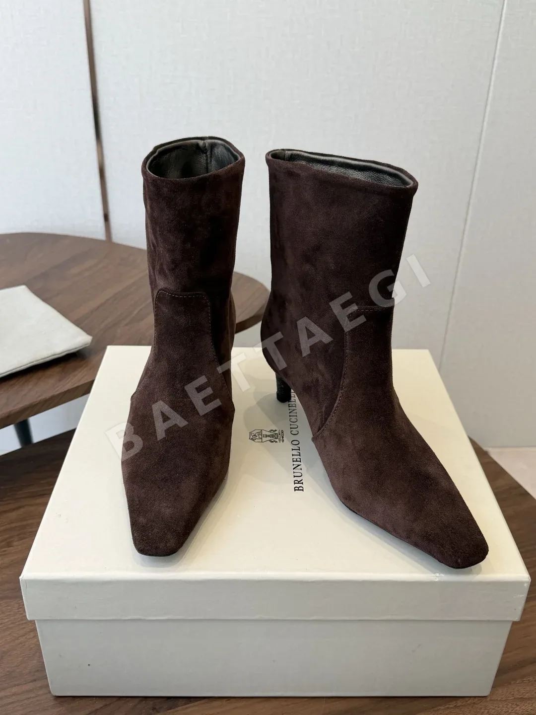 브루넬로쿠치넬리 스틸레토 힐 미드카프 부츠 상세 이미지 4