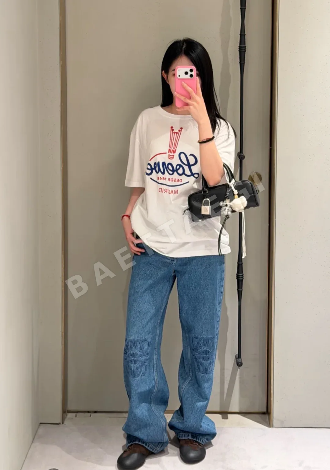 로에베 여성 반팔 상세 이미지 5