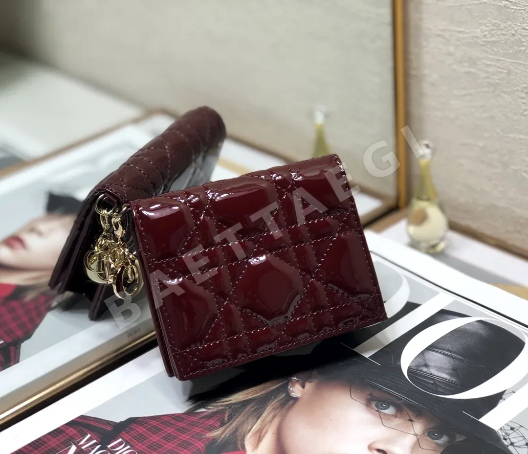 디올 지갑 상세 이미지 1