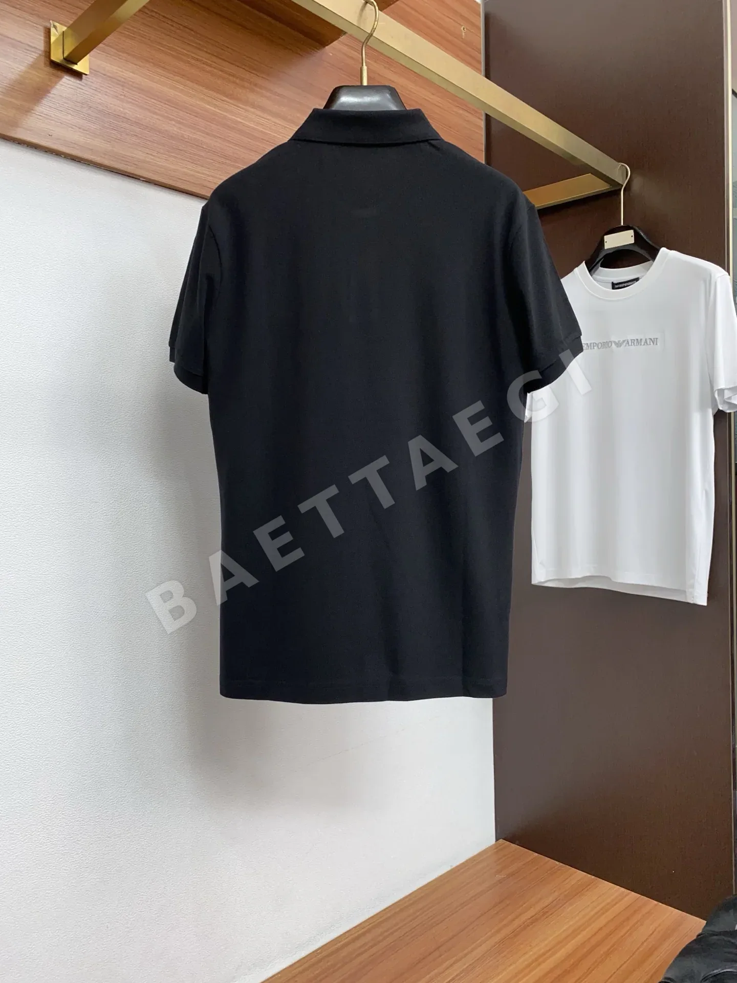 로에베 체크 카라 가죽 로고 남성 반팔 티셔츠 상세 이미지 10