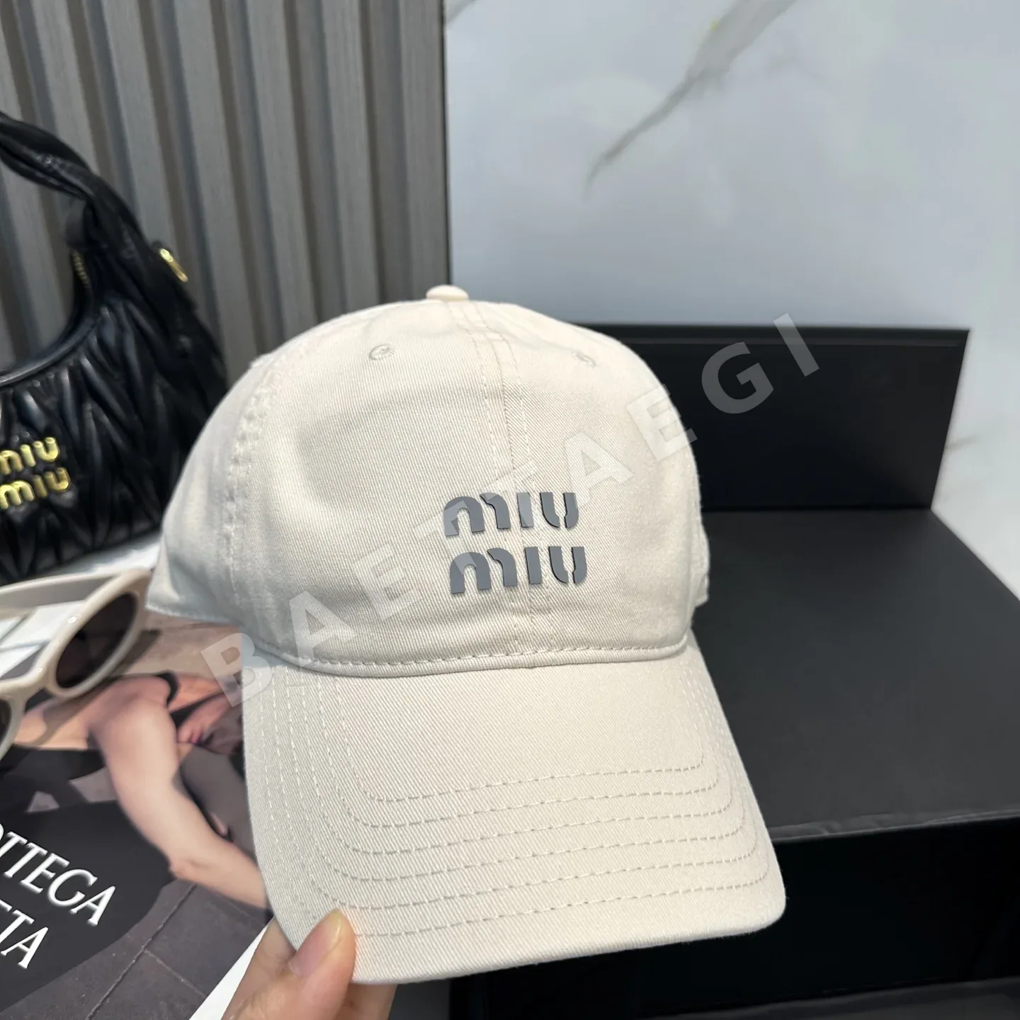 미우미우 캔디 컬러 베이스볼 캡 상세 이미지 5