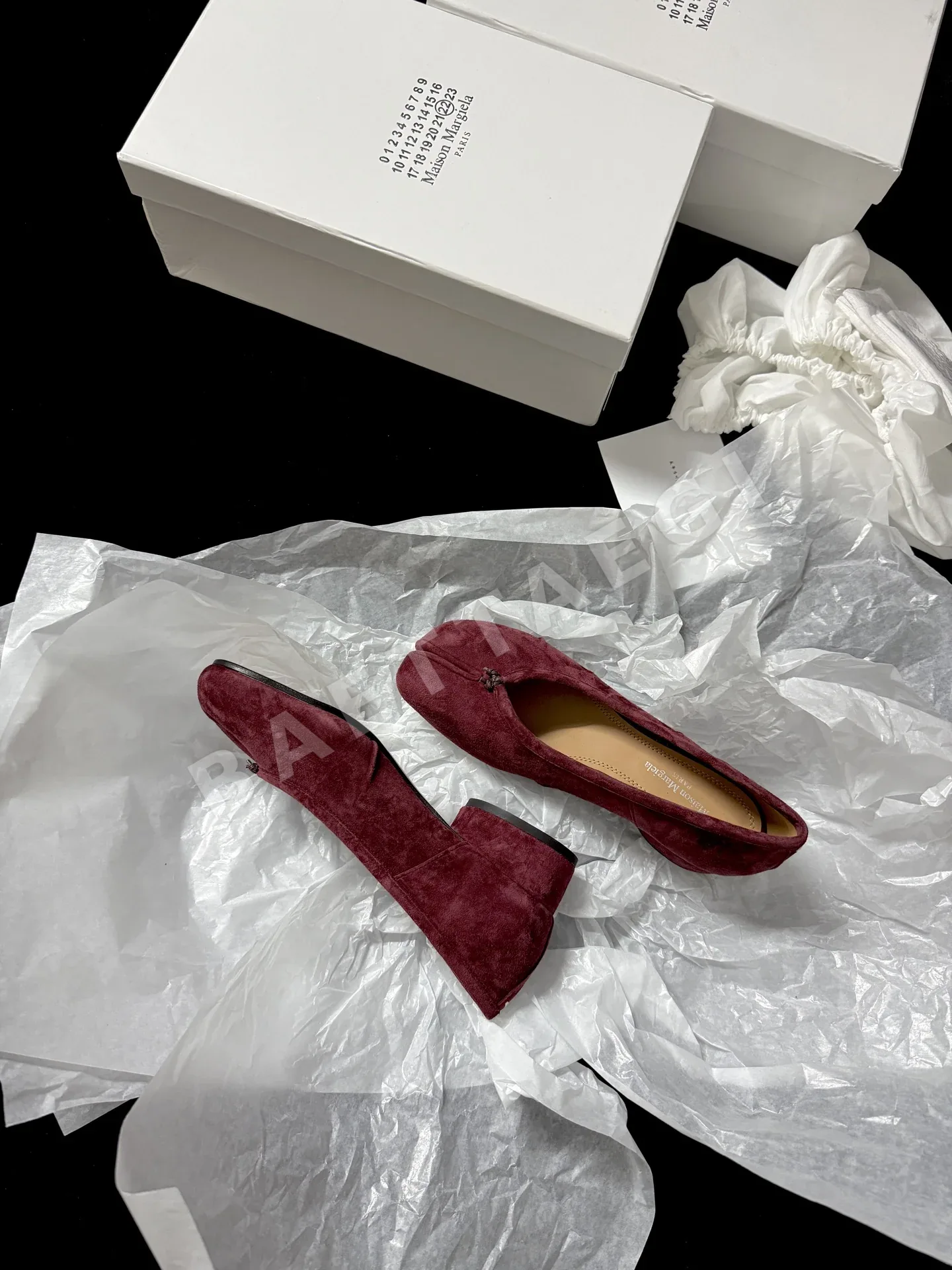 마르지엘라 앞코 갈라진 스웨이드 플랫슈즈 9177 상세 이미지 4