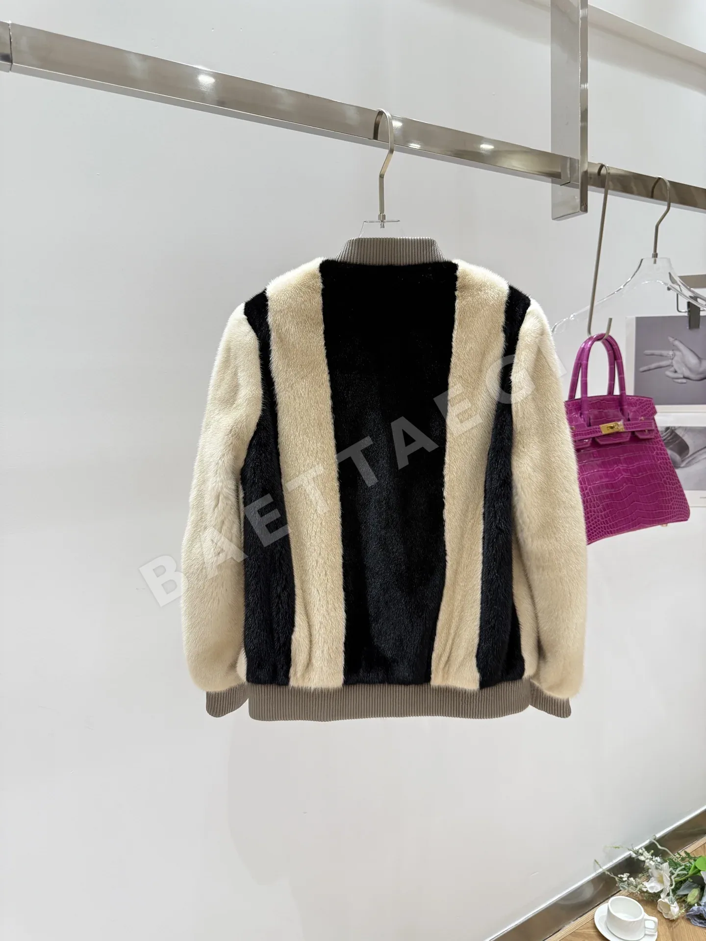 더로우 밍크 코트 여성 자켓 상세 이미지 9