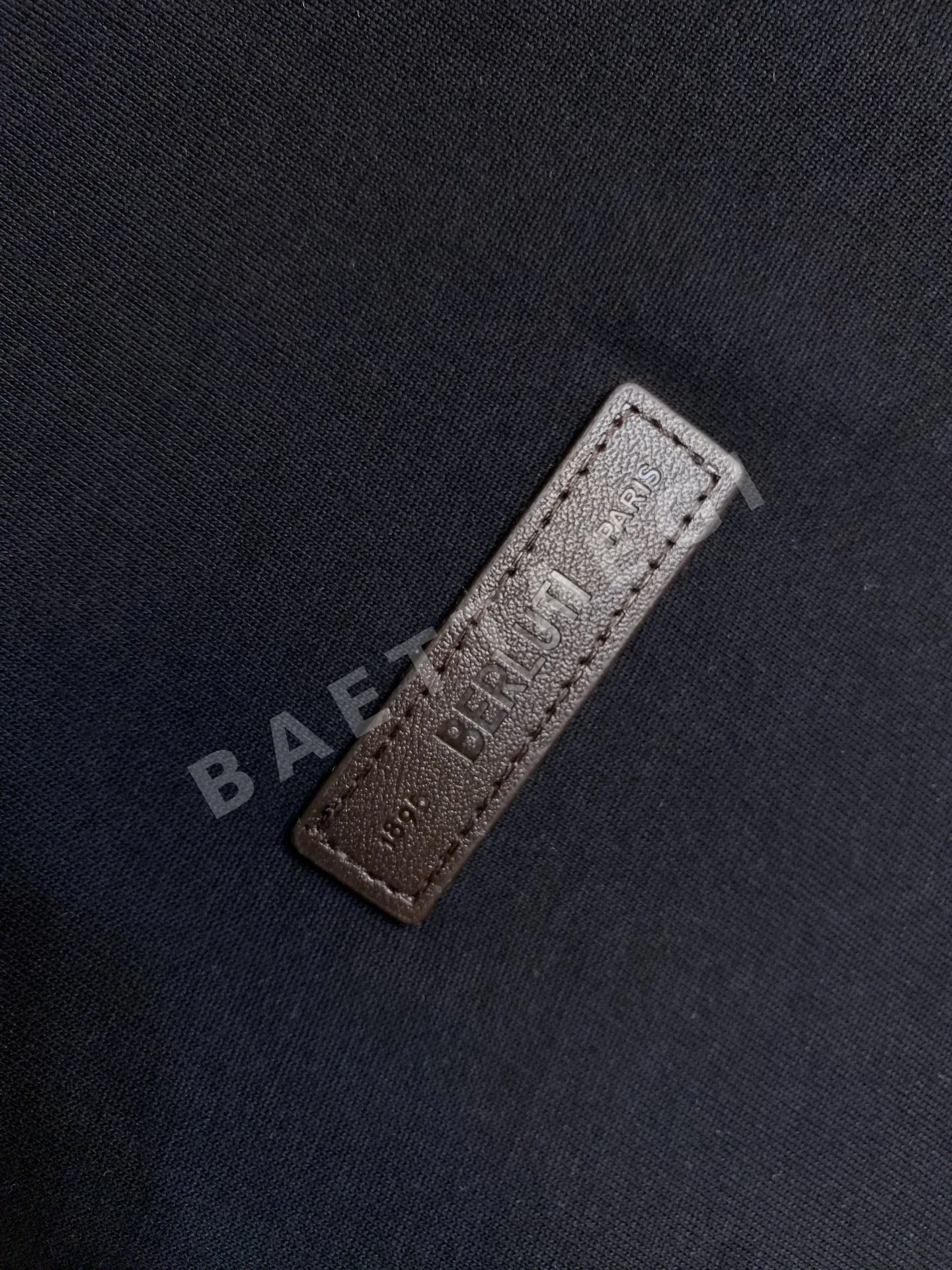 벨루티 크루넥 로고 레더 엠블럼 코튼 반팔 티셔츠 상세 이미지 6