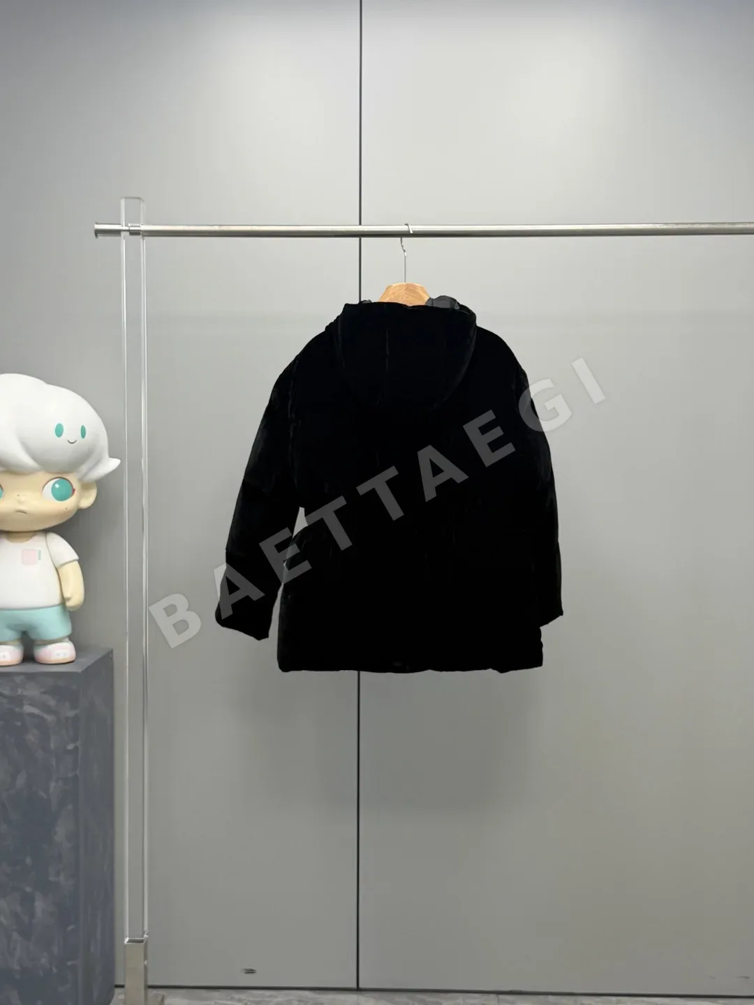 프라다 벨벳 퀼팅 여성 패딩 상세 이미지 9