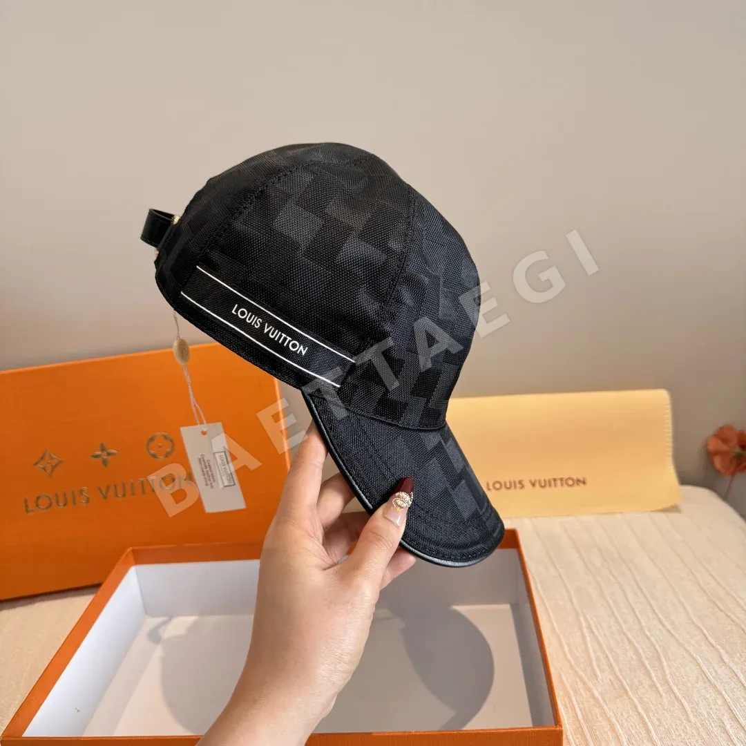 루이비통 체커보드 패턴 소가죽 야구모자 상세 이미지 4