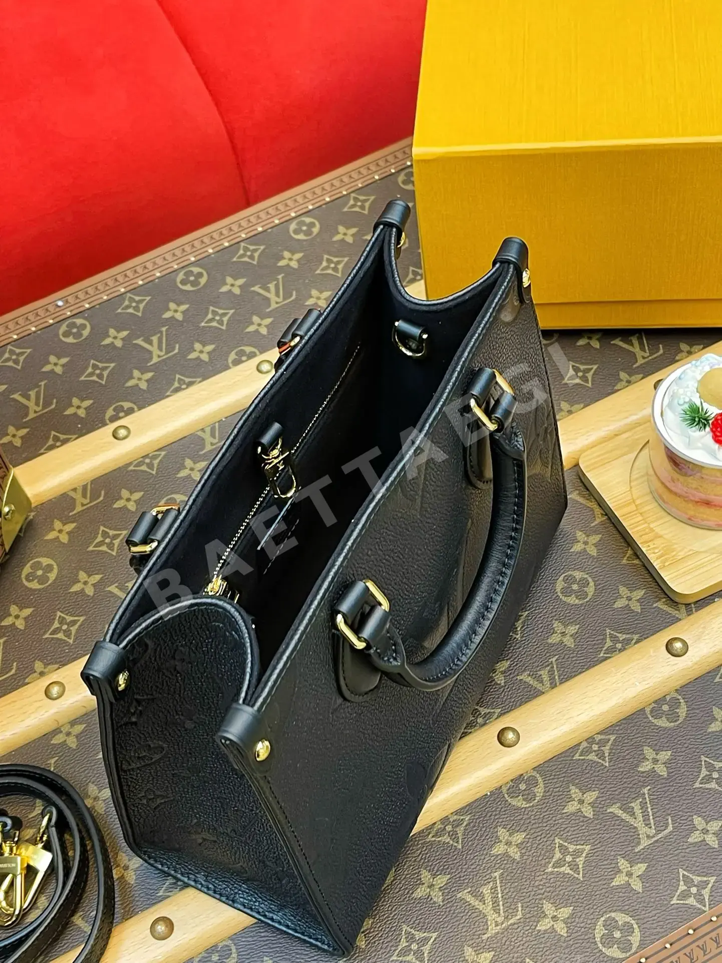 루이비통 모노그램 앙프랑트 온더고 스몰 토트백 M45653 상세 이미지 8