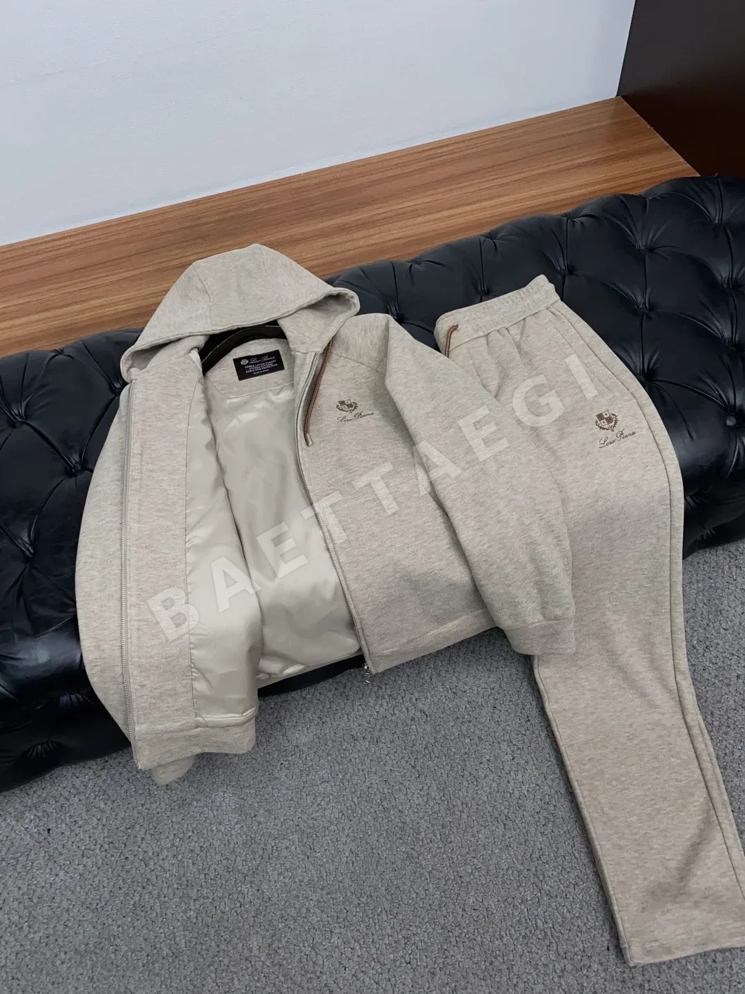 로로피아나 남성 스탠드 카라 지퍼업 재킷 팬츠 세트 상세 이미지 7