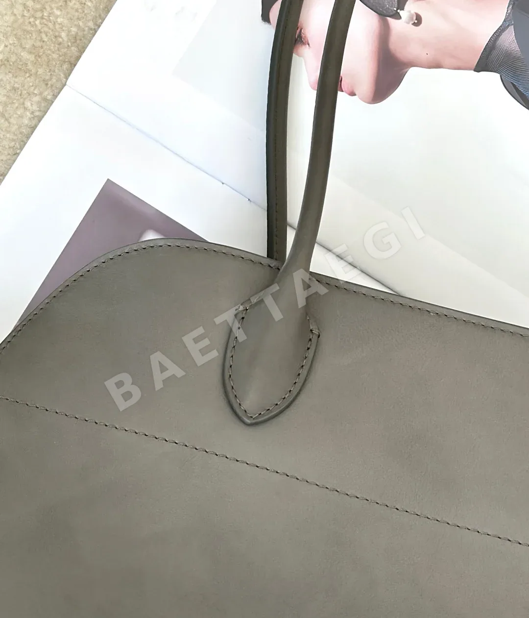 더로우 마르고 숄더백 상세 이미지 5