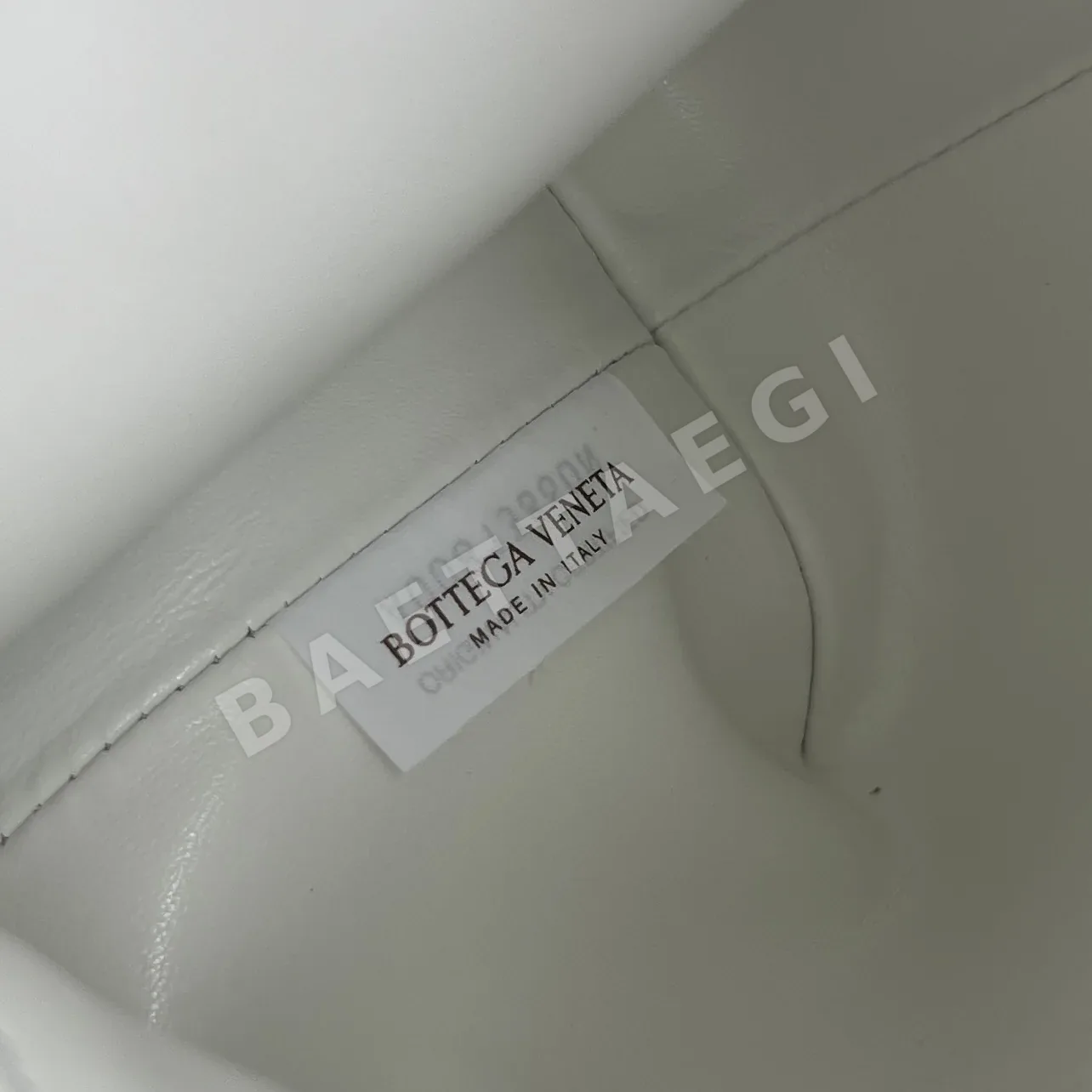 보테가베네타 인트레차토 해피 램스킨 숄더백 상세 이미지 9