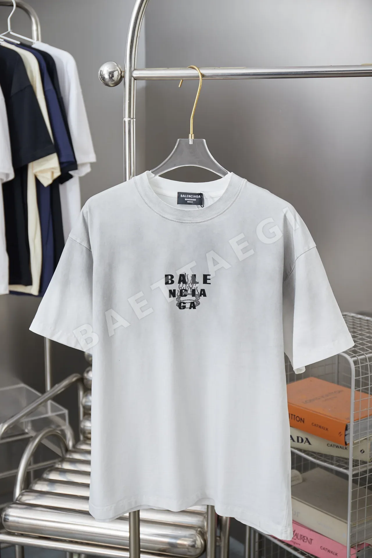 발렌시아가 레터 라인 스톤 반팔 티셔츠 49175