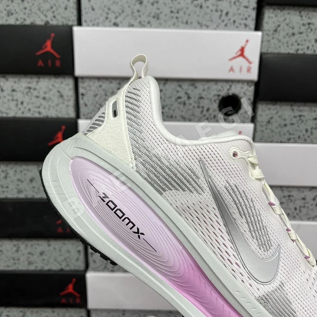나이키 줌 보메로 18 13 IM2503 201112 Nike Zoom Vomero 18 -13 상세 이미지 6