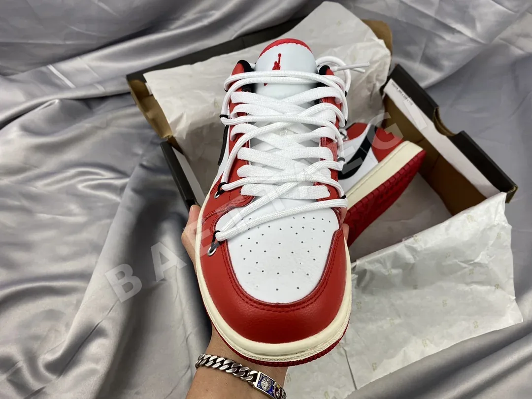 오프화이트 AJ1 로우탑 농구화 상세 이미지 3